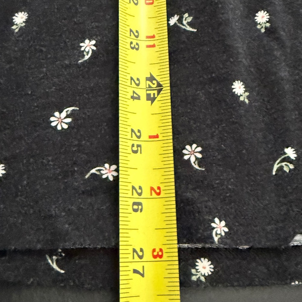 Torrid Henley Top Womens 1 Black Floral Short Sleeve 1X Cottagecore Casual Ditsy - Picture 6 of 8
